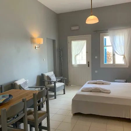 Kiki Studios Apartment